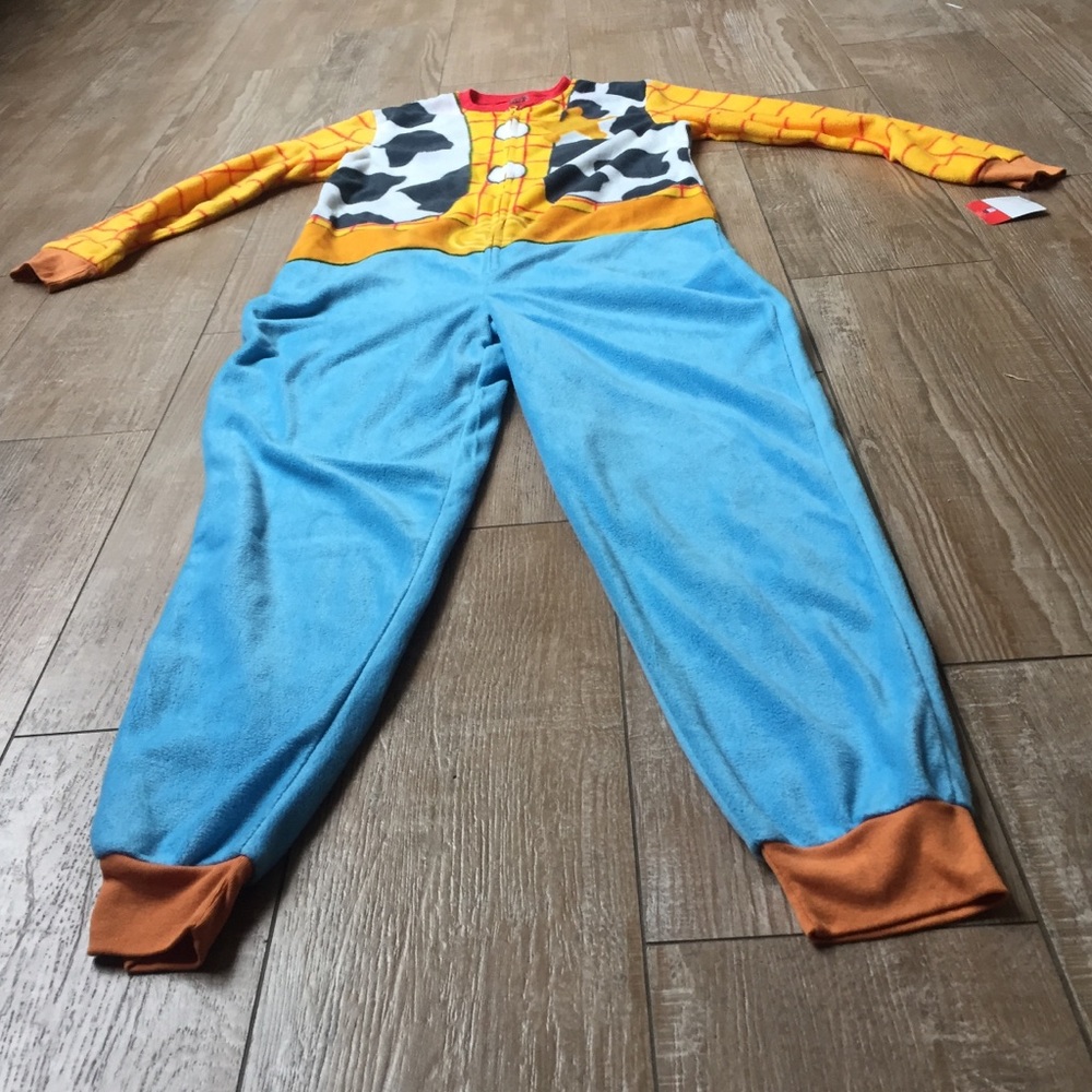 *SOLD*         ToyStory Woody ⭐️ Fleece Onesie PJ - Picture 2 of 8